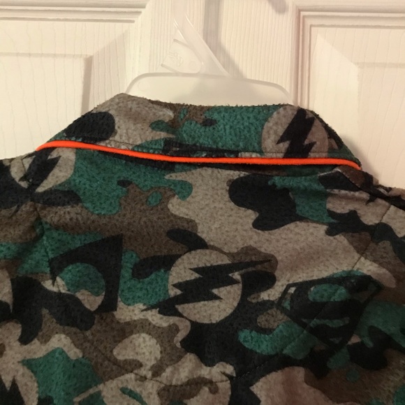 Justice League Camouflage Pajama Top Boys 6/7 - Picture 10 of 11